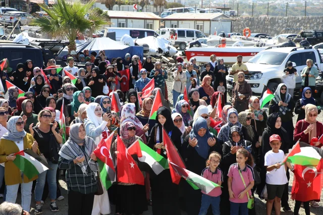 Hatay'da İsrail'e Protesto: Gazze'ye Destek Teknelerden Yansıdı