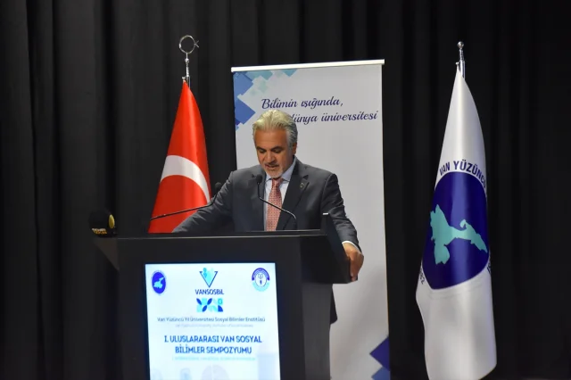 Van'daki Uluslararası Sempozyum Yeni Ufuklar Açıyor