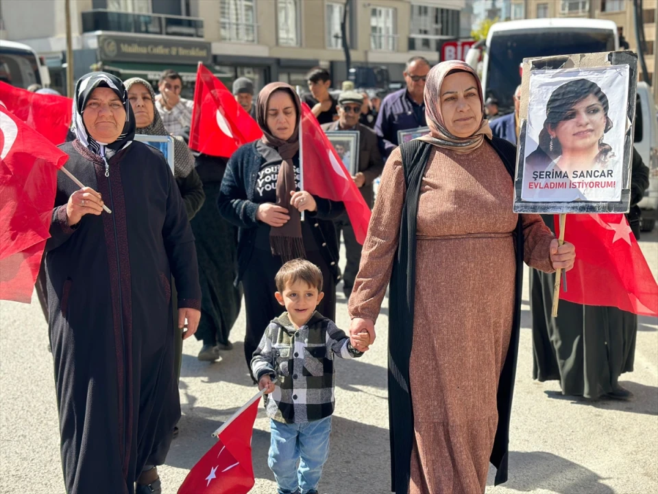 Van’da Anne ve Babaların Sessiz Çığlığı: Çocuklarımızı Geri Verin