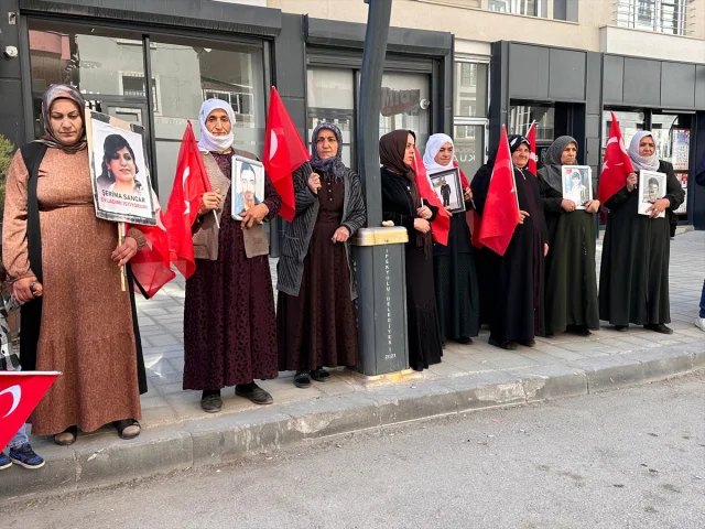 Van’da Anne ve Babaların Sessiz Çığlığı: Çocuklarımızı Geri Verin