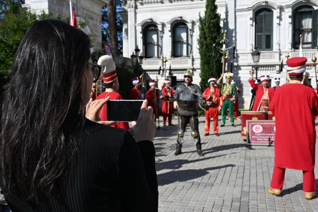 Yıldız Sarayı'nda Tarihi Mehteran Şöleni Büyüledi