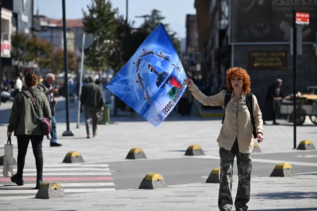 İranlı Aktivist Somayeh Moghadam'ın Kudüs Yürüyüşü Türkiye'yi Sallıyor