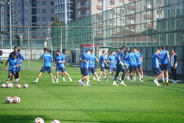 Çaykur Rizespor Antalyaspor Karşısında Galibiyete Odaklandı