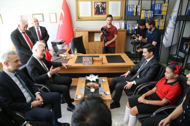 Tamer Karadağlı'nın Adını Taşıyan Sahne Diyarbakır'da Açıldı