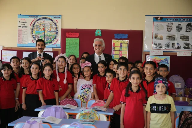 Tamer Karadağlı'nın Adını Taşıyan Sahne Diyarbakır'da Açıldı