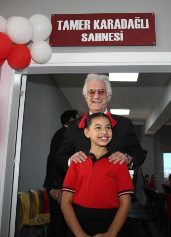 Tamer Karadağlı'nın Adını Taşıyan Sahne Diyarbakır'da Açıldı