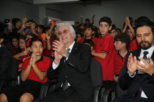 Tamer Karadağlı'nın Adını Taşıyan Sahne Diyarbakır'da Açıldı