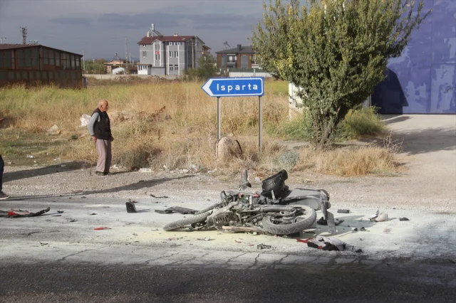 Konya'da Feci Kaza: İşçi Servisi ve Motosiklet Çarpıştı, Yaralılar Var