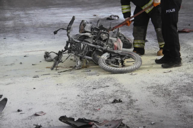 Konya'da Feci Kaza: İşçi Servisi ve Motosiklet Çarpıştı, Yaralılar Var