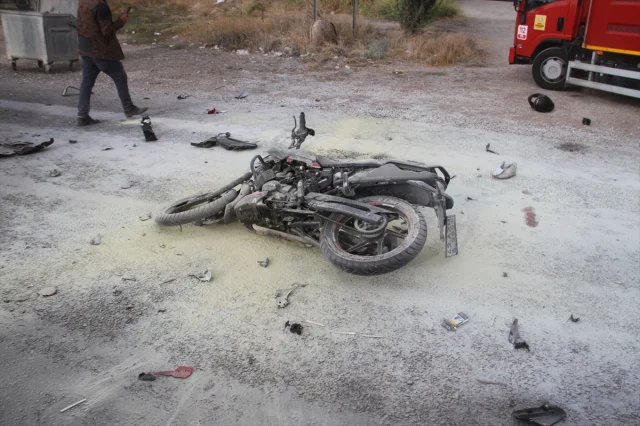 Konya'da Feci Kaza: İşçi Servisi ve Motosiklet Çarpıştı, Yaralılar Var