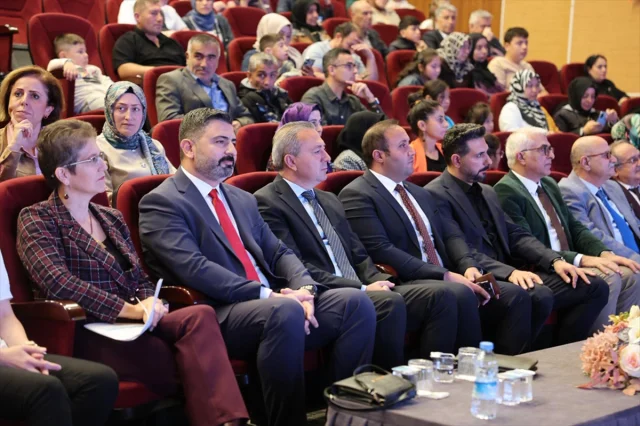 Sivas'ta Kalpleri Isıtan Proje: Engelli Çocuklara Yardım Eli