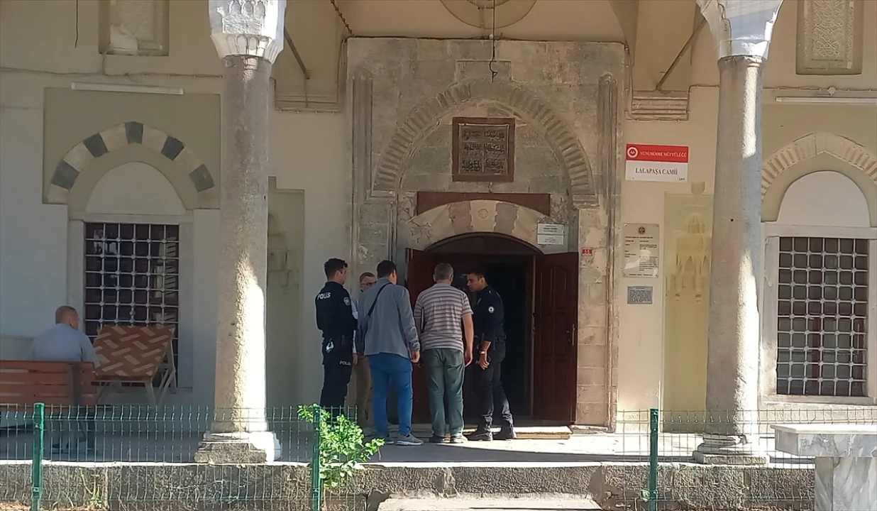 Manisa'da Camiye Yönelik Şok İddia: İki Kişi Tutuklandı