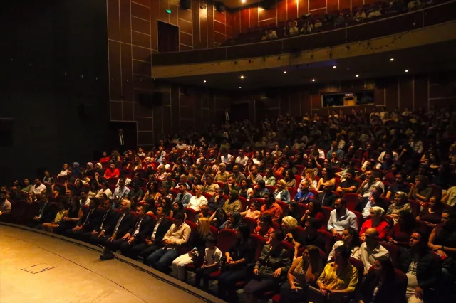Diyarbakır'da Tiyatro Coşkusu Zirve Yaptı: 'Orhan Asena Yerli Oyunlar Festivali' Start Aldı