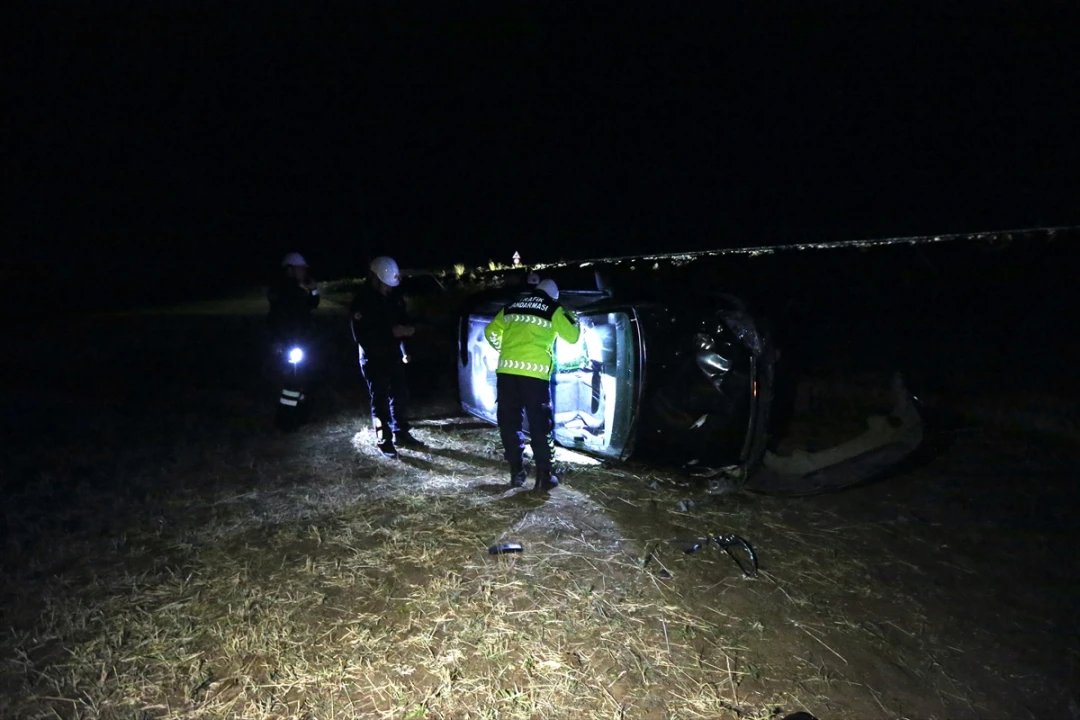 Kars'ta Köy Yolunda Kaza Genişliyor Zor Anlar