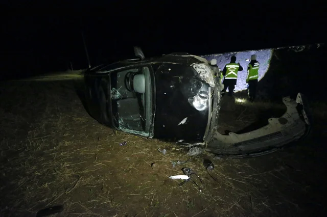 Kars'ta Köy Yolunda Kaza Genişliyor Zor Anlar