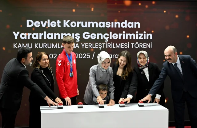 Bakan Göktaş ile Yeni Bir Başlangıç: 742 Gencin Kamuya Yerleştirilmesi