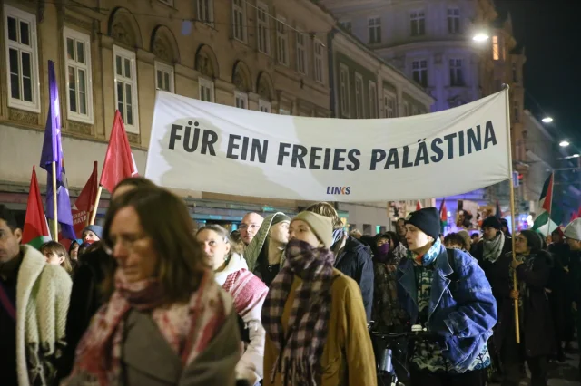 Viyana'da İsrail'e Karşı Çarpıcı Gösteri: Küresel Sumud Filosu Savunmaya Geçti