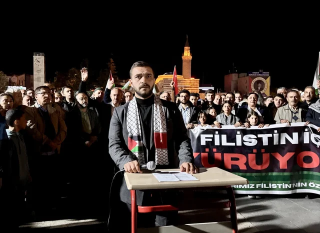 İsrail'in Filistin'e Engeli Halkı Sokağa Döktü
