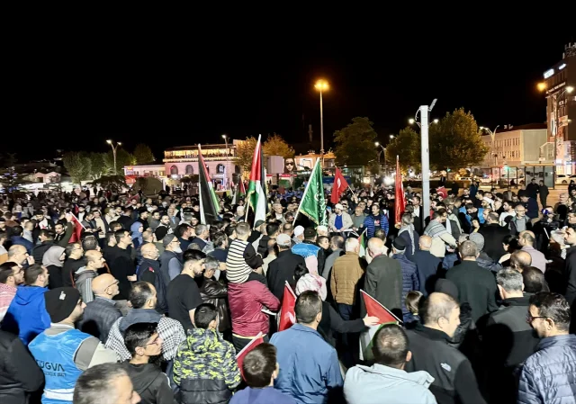 İsrail'in Filistin'e Engeli Halkı Sokağa Döktü