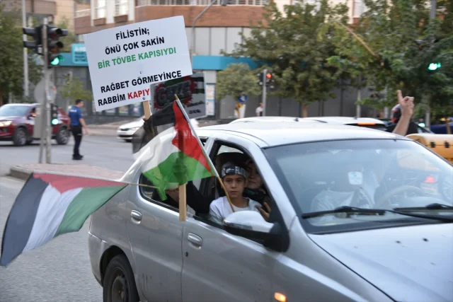 Şanlıurfa'da Görkemli Protesto İsrail'e Tepki Büyüyor