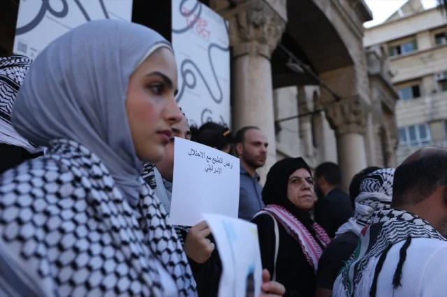 Şam'da Sıradışı Gösteri: Küresel Sumud Filosu İçin Destek Yağmuru