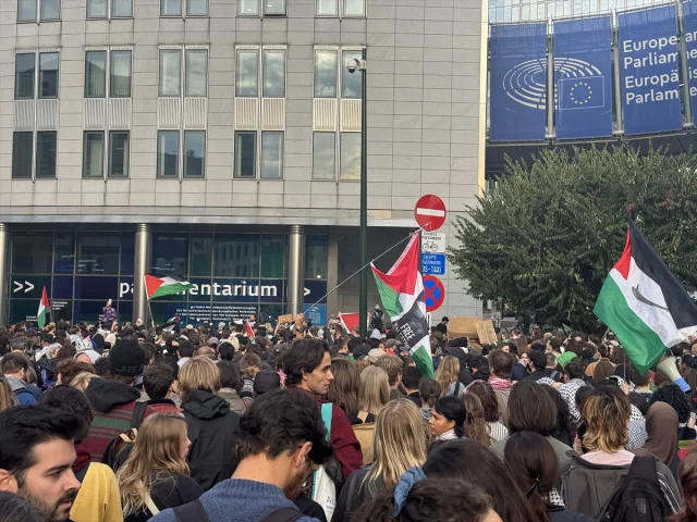 Brüksel'de İsrail'in Sumud Filosu Saldırısı Büyük Tepki Topl...