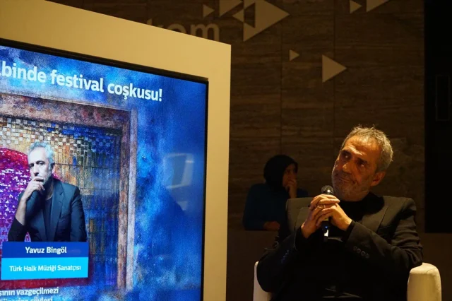 Yavuz Bingöl İstanbul'da Halk Müziğinin Derinliklerine İndi: "Türkülerle Büyüdük"