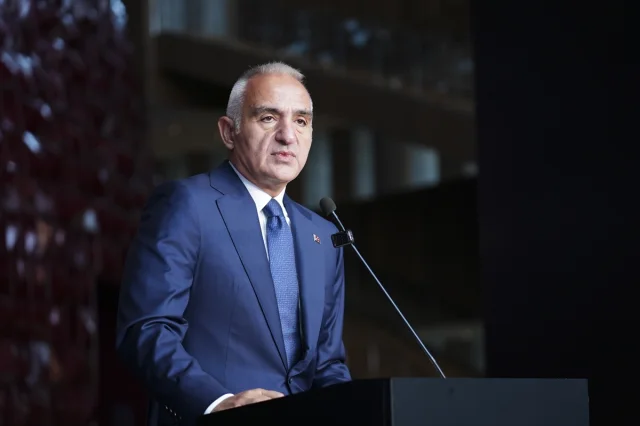 Bakan Ersoy'dan Kültür Sanat Sezonuna Hükmeden Açıklamalar