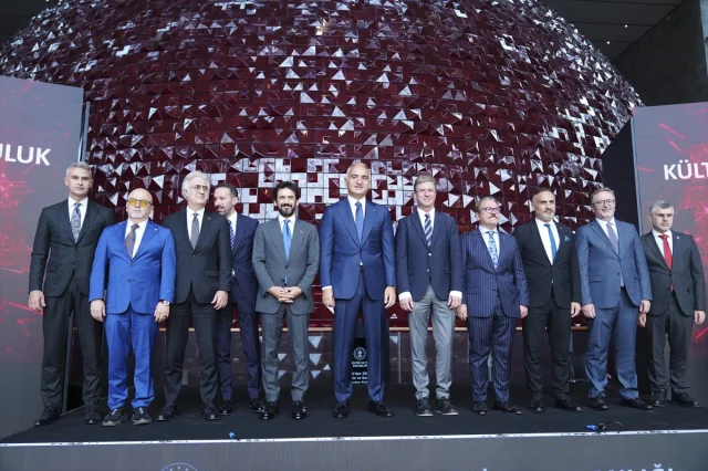 Bakan Ersoy'dan Kültür Sanat Sezonuna Hükmeden Açıklamalar