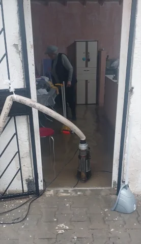 Edremit Körfezi Sağanak Yağışla Mücadele Ediyor