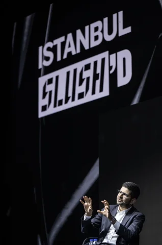 Istanbul Slush'D Etkinliğinde Türkiye'nin Teknoloji Geleceği: Başkan Dağlıoğlu'nun Çarpıcı Açıklamaları