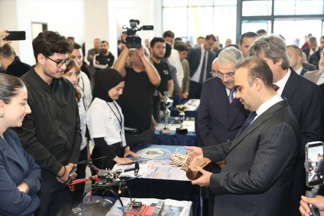Bursa'da Açılan Yeni Teknoloji Merkezi Türkiye'yi Yüksek Tek...