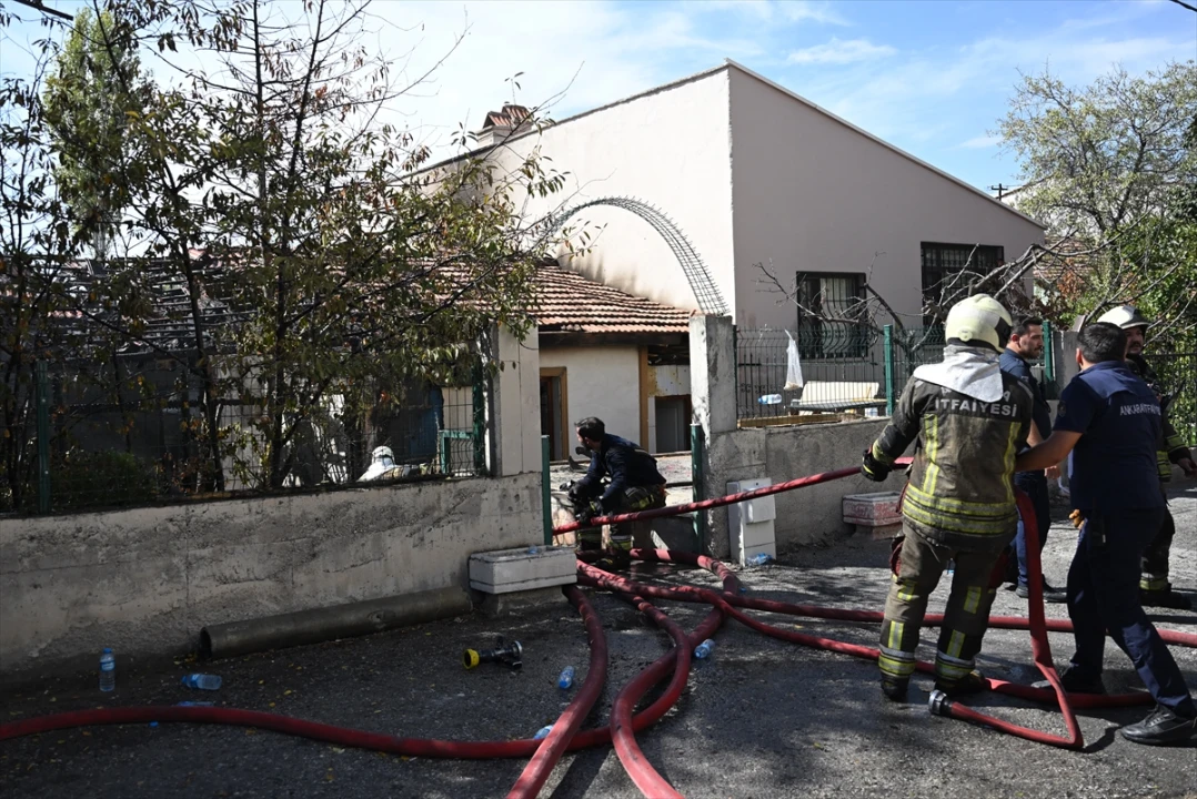 Ankara’da Gecekondu Yangını Panik Yarattı: Mahallede Büyük Korku