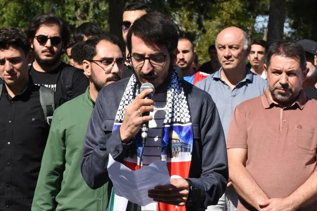 Malatya'da Duygusal Anlar: İsrail'in Filoyu Hedef Alması Protesto Edildi