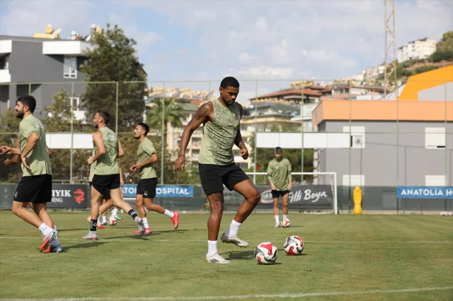 Alanyaspor Sahaya Hazır Asıl Mücadele Başlıyor