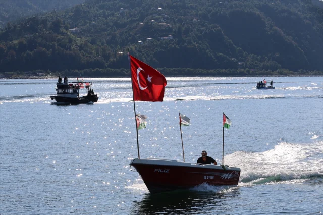 Artvin'in Karadeniz Sularında Dalgaları Aşan Direniş Çağrısı