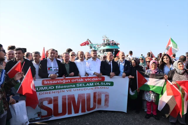 Artvin'in Karadeniz Sularında Dalgaları Aşan Direniş Çağrısı