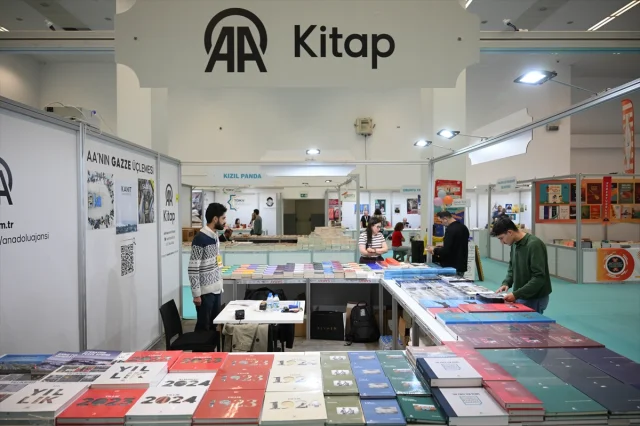 Ankara Kitap Fuarı Ziyaretçilerine Kapılarını Açtı: Kitapseverler İçin Kaçırılmayacak Etkinlikler