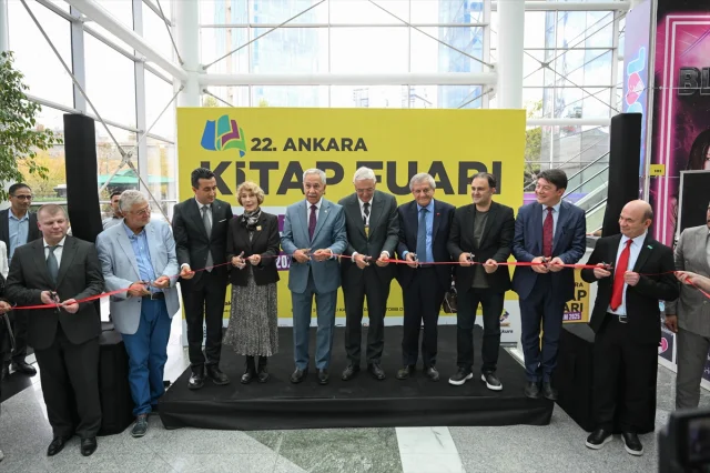 Ankara Kitap Fuarı Ziyaretçilerine Kapılarını Açtı: Kitapseverler İçin Kaçırılmayacak Etkinlikler