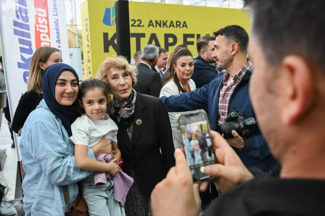 Ankara Kitap Fuarı Ziyaretçilerine Kapılarını Açtı: Kitapseverler İçin Kaçırılmayacak Etkinlikler