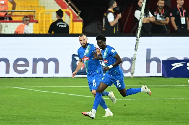 Antalyaspor ve Çaykur Rizespor Maçında Nefes Kesici Anlar