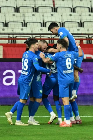 Antalyaspor ve Çaykur Rizespor Maçında Nefes Kesici Anlar