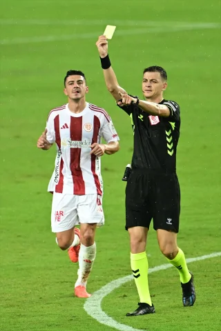 Antalyaspor ve Çaykur Rizespor Maçında Nefes Kesici Anlar