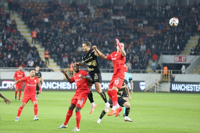 Trendyol 1. Lig'de Çorum FK'den Manisa FK'ya Ezici Galibiyet