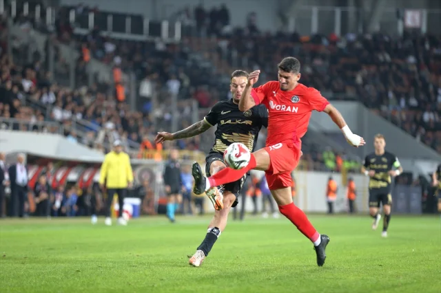 Trendyol 1. Lig'de Çorum FK'den Manisa FK'ya Ezici Galibiyet