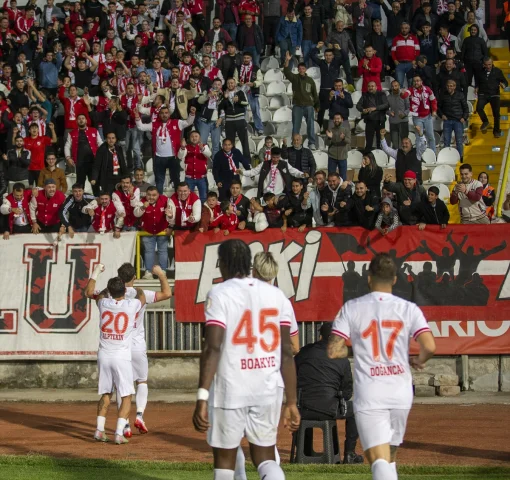Bolu'da Futbol Şöleni: Esenler Erokspor Boluspor'u Geçti