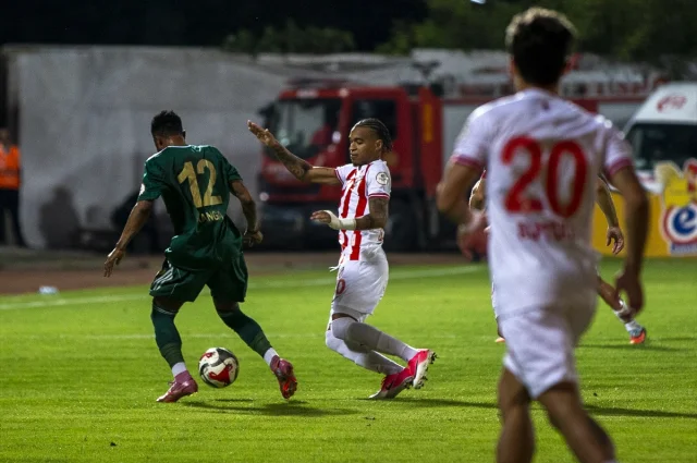 Bolu'da Futbol Şöleni: Esenler Erokspor Boluspor'u Geçti