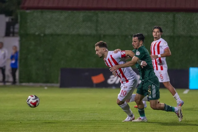 Bolu'da Futbol Şöleni: Esenler Erokspor Boluspor'u Geçti