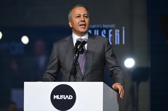 İçişleri Bakanı Yerlikaya'dan Gazze İçin Yardım Çağrısı