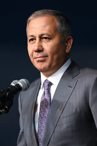 İçişleri Bakanı Yerlikaya'dan Gazze İçin Yardım Çağrısı